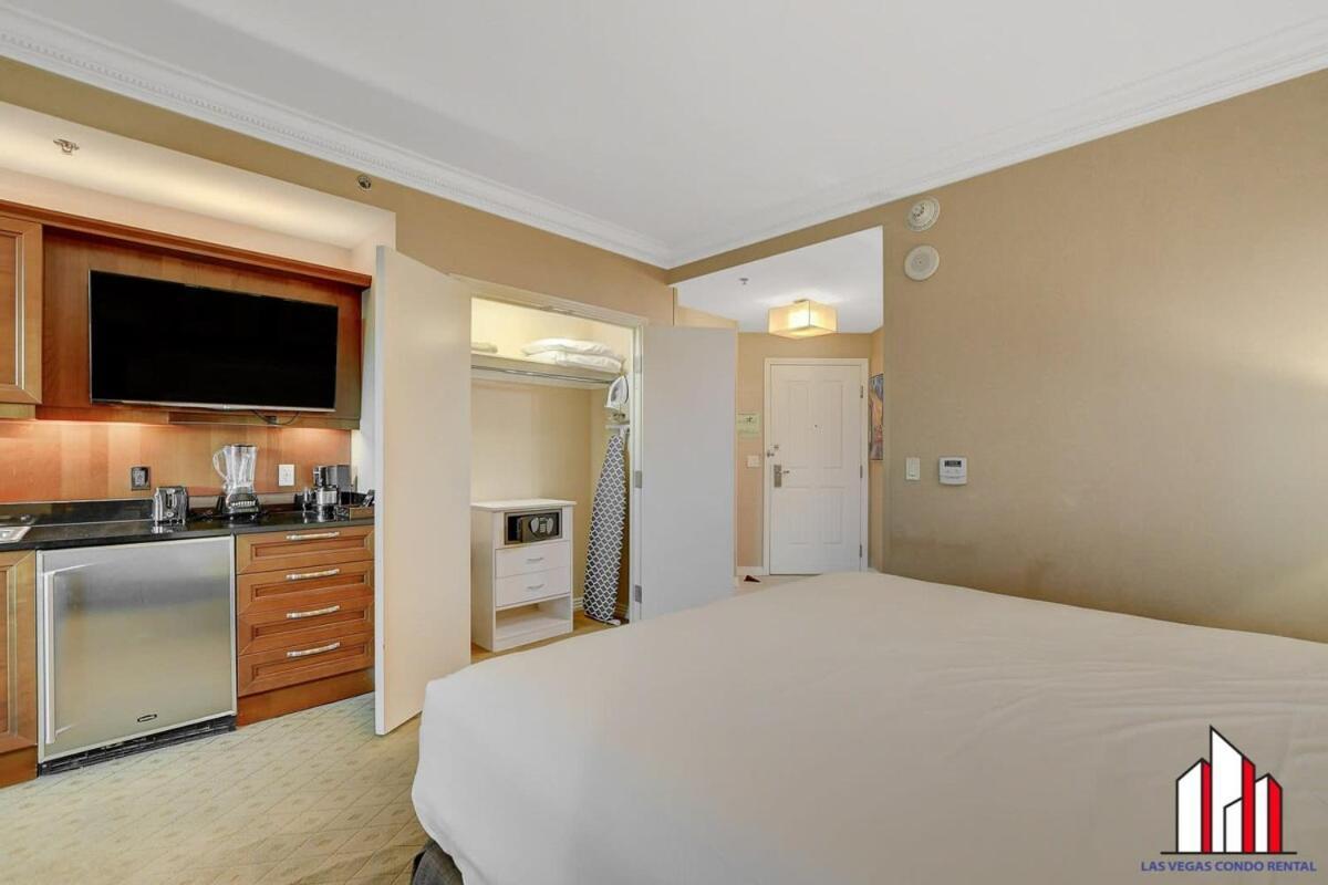 Mgm Signature-25-805 Balcony Strip Sphere F1 Views لاس فيغاس المظهر الخارجي الصورة