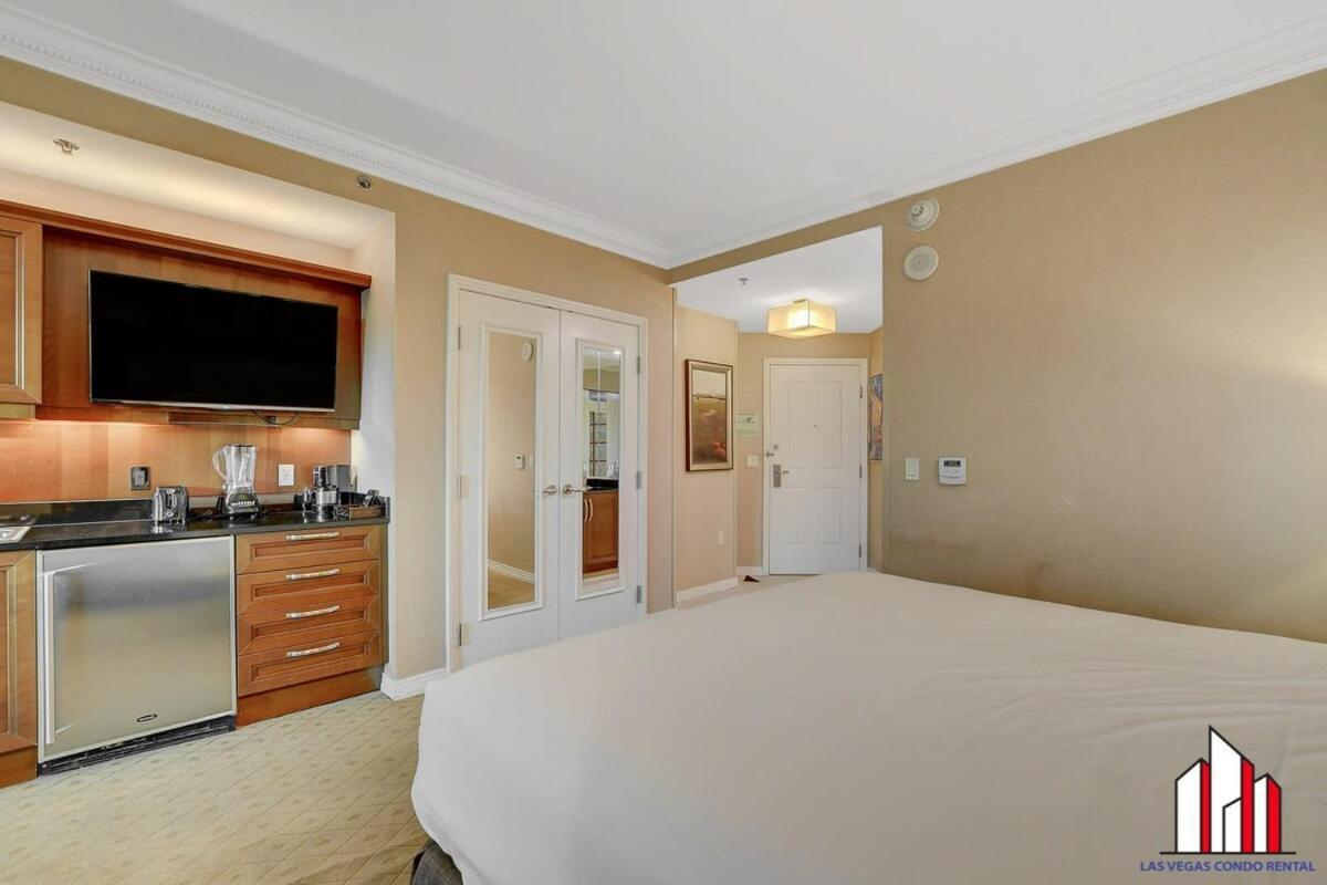 Mgm Signature-25-805 Balcony Strip Sphere F1 Views لاس فيغاس المظهر الخارجي الصورة