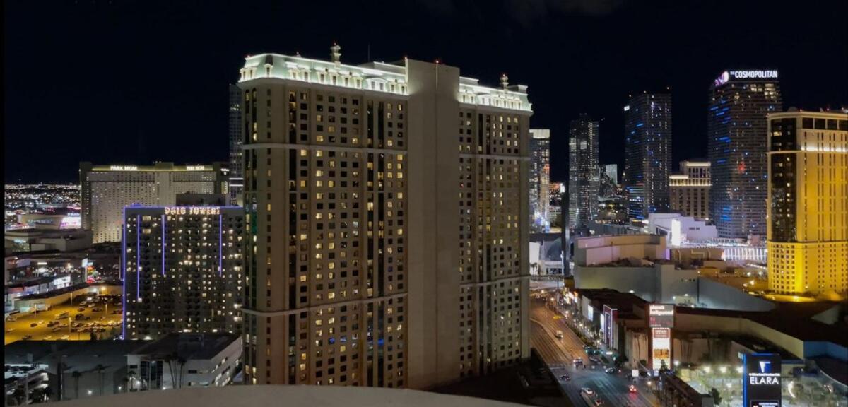 Mgm Signature-25-805 Balcony Strip Sphere F1 Views لاس فيغاس المظهر الخارجي الصورة
